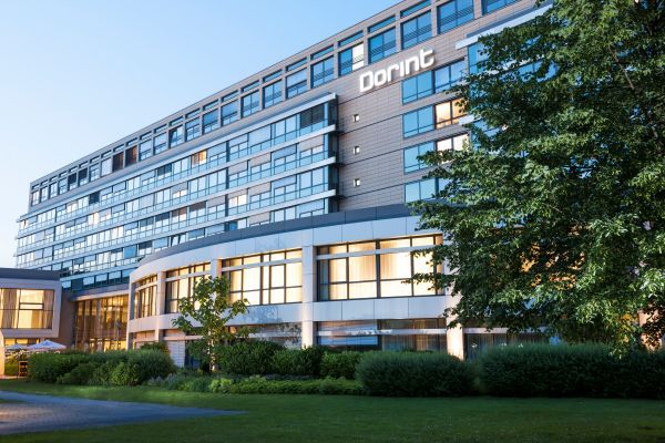 Rahmenvertragspartnerschaft: schoko pro betreut Veranstaltungstechnik im Dorint Hotel Pallas Wiesbaden