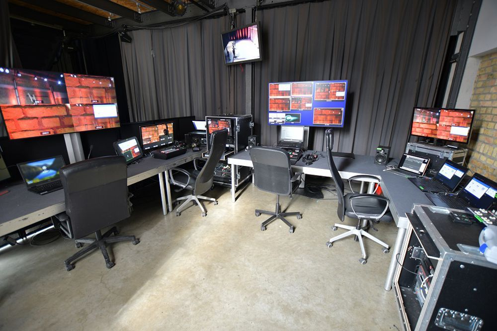 MIT DEN STREAMING & CONFERENCING-LÖSUNGEN VON SCHOKO PRO GANZ WEIT VORNE!