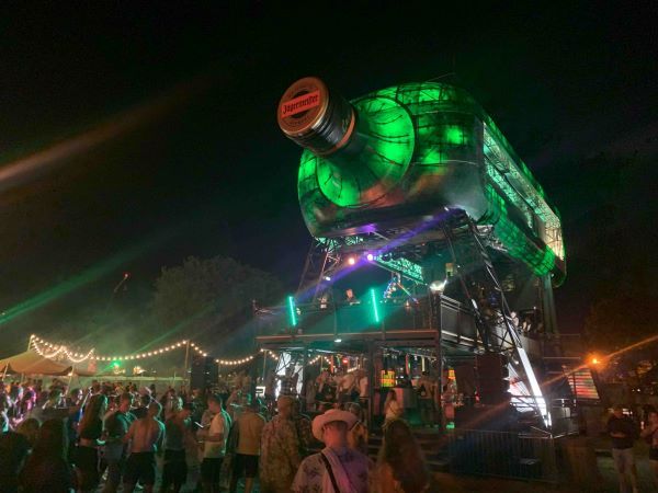kpm3 bringt Jägermeister Gigant auf Festivals zurück