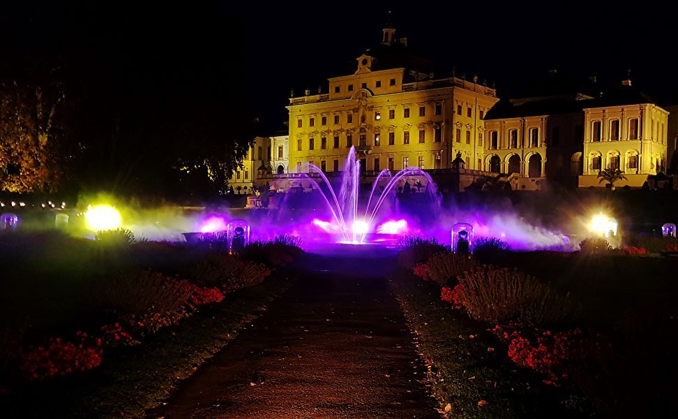 Leuchtende Traumpfade im Blühenden Barock vom 30.10.-05.12.2021 in Ludwigsburg