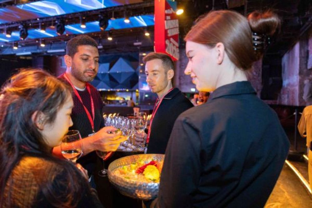 Wisag verantwortet Catering für Armonia Deutschland im Gibson Club