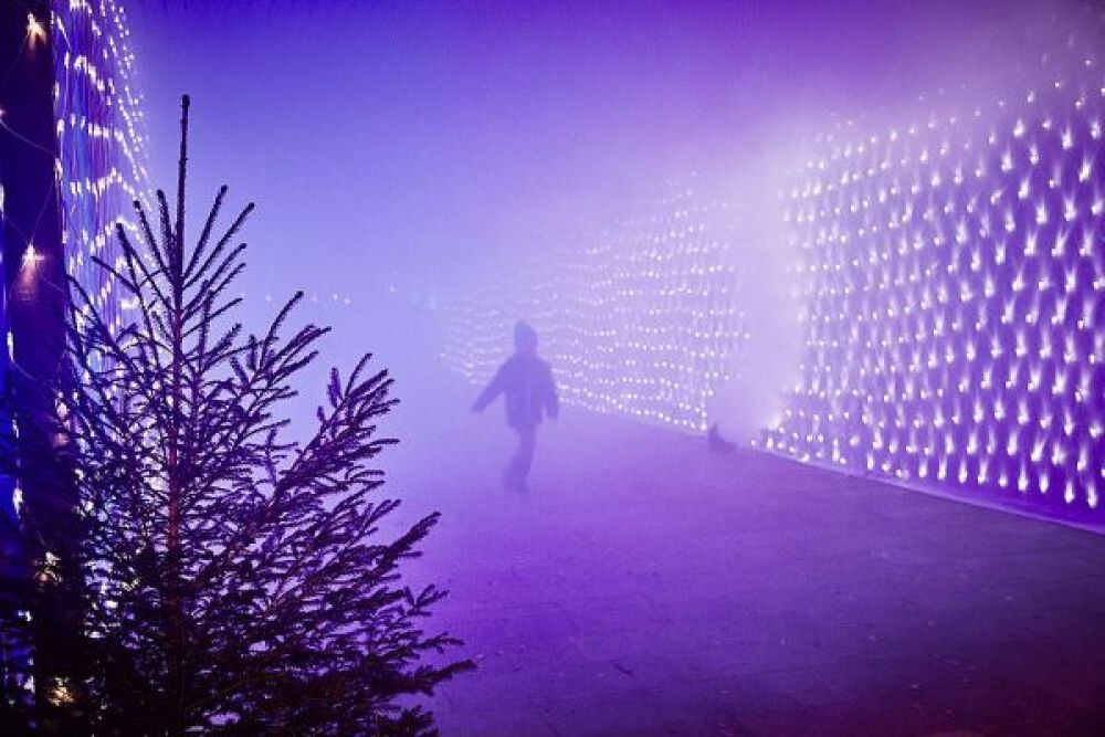 elfplus+ inszeniert den Blackfoot Beach in Köln als Winterlandschaft