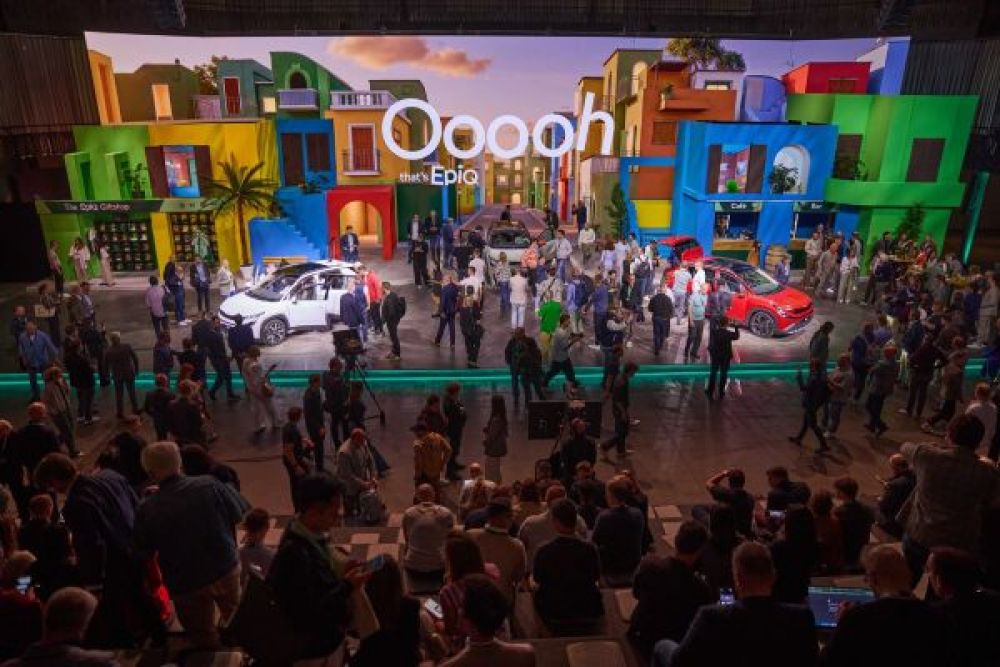 Schachzug inszenierte Weltpremiere des neuen Škoda Epiq in Zürich